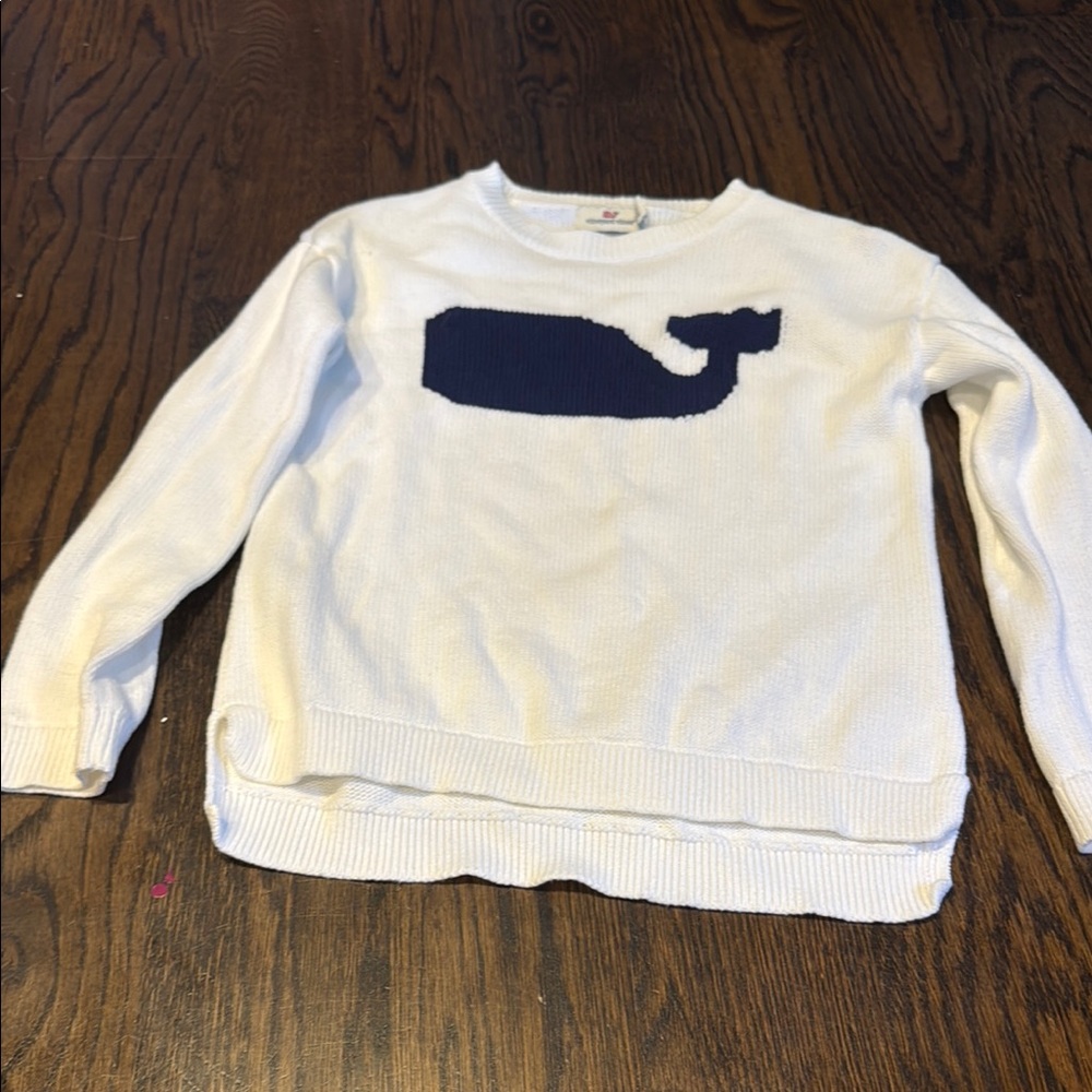 Vineyard vines White Sweater with Navy Whale